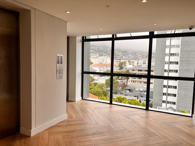 To Let 2 Bedroom Property for Rent in Sea Point Western Cape